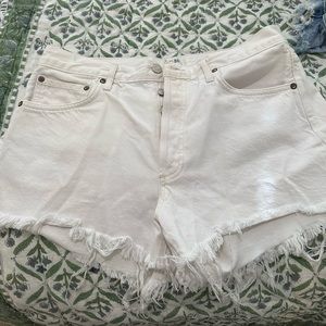 Agolde Parker Vintage Cut Off Short in White - size 29